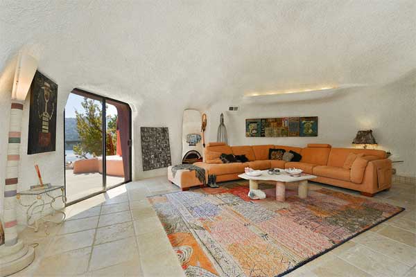 Flintstone house for sale in clearance hillsborough